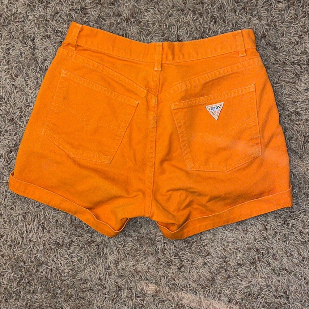 Vintage guess USA orange shorts 🩳 🍊
